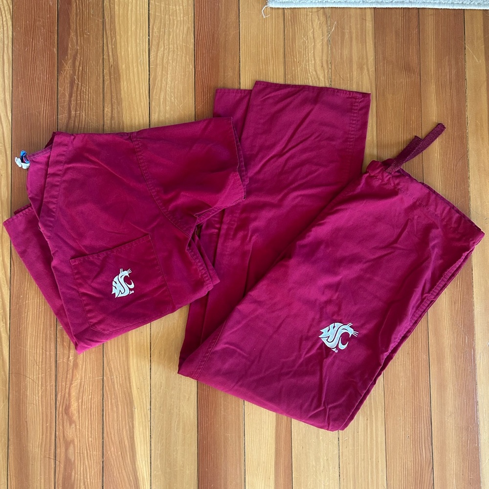 5 piece Gel scrubs WSU Cougs bundle - multiple sizes